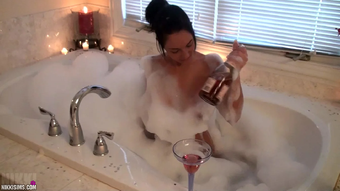 Preview of NikkiSims New Years 2010 Full XXX
